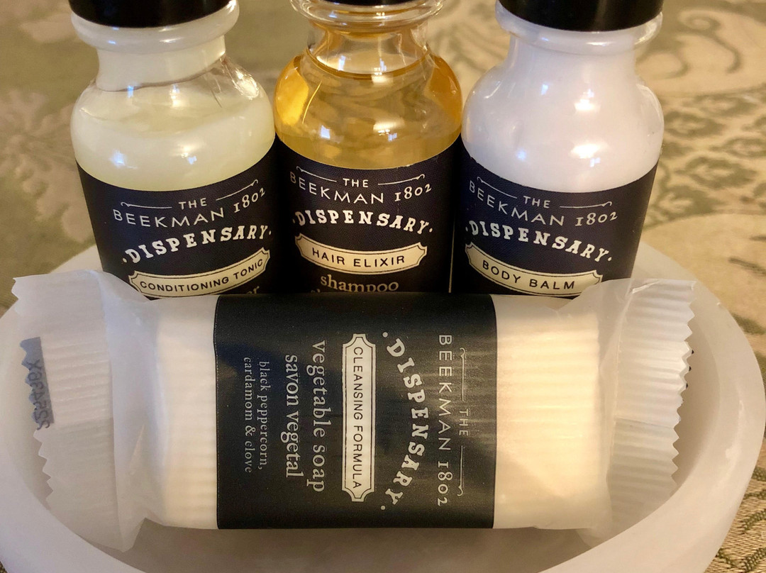 Rogues Harbor Inn主图