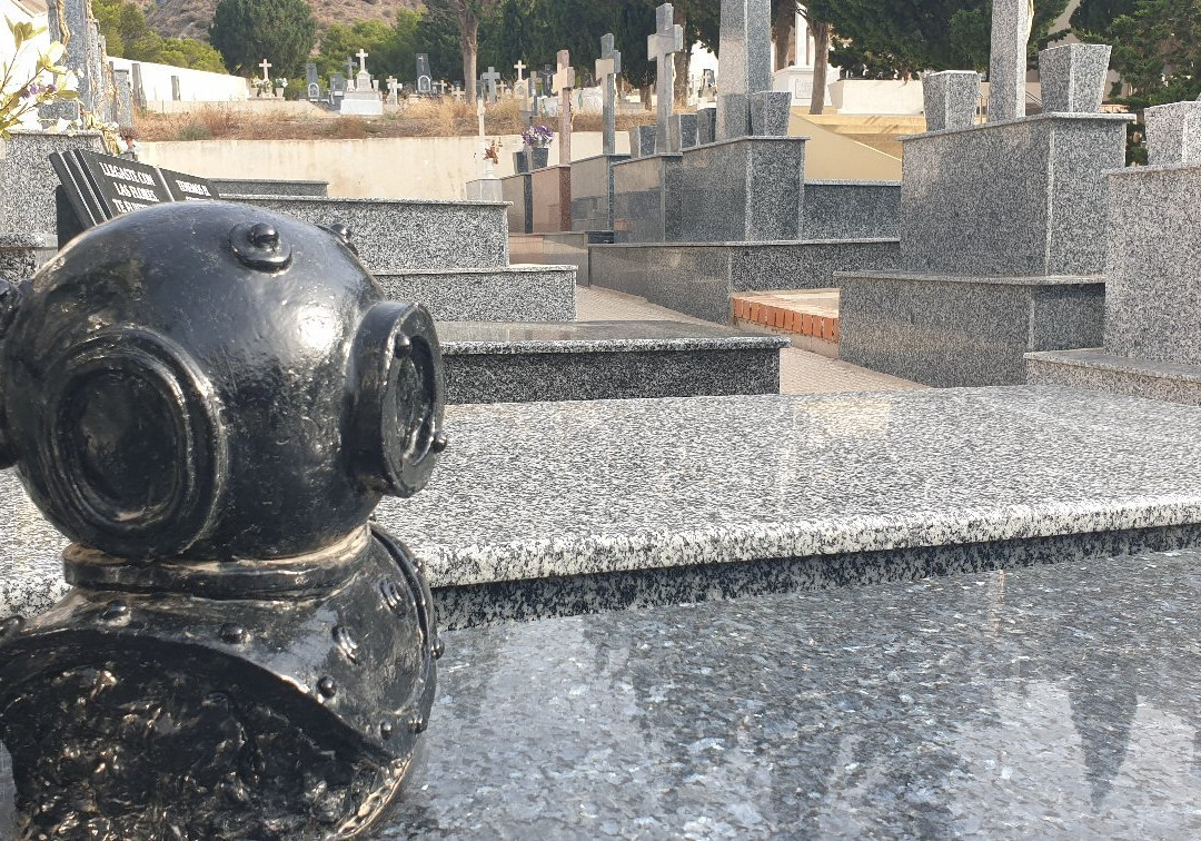 Cementerio Santiago Apostol