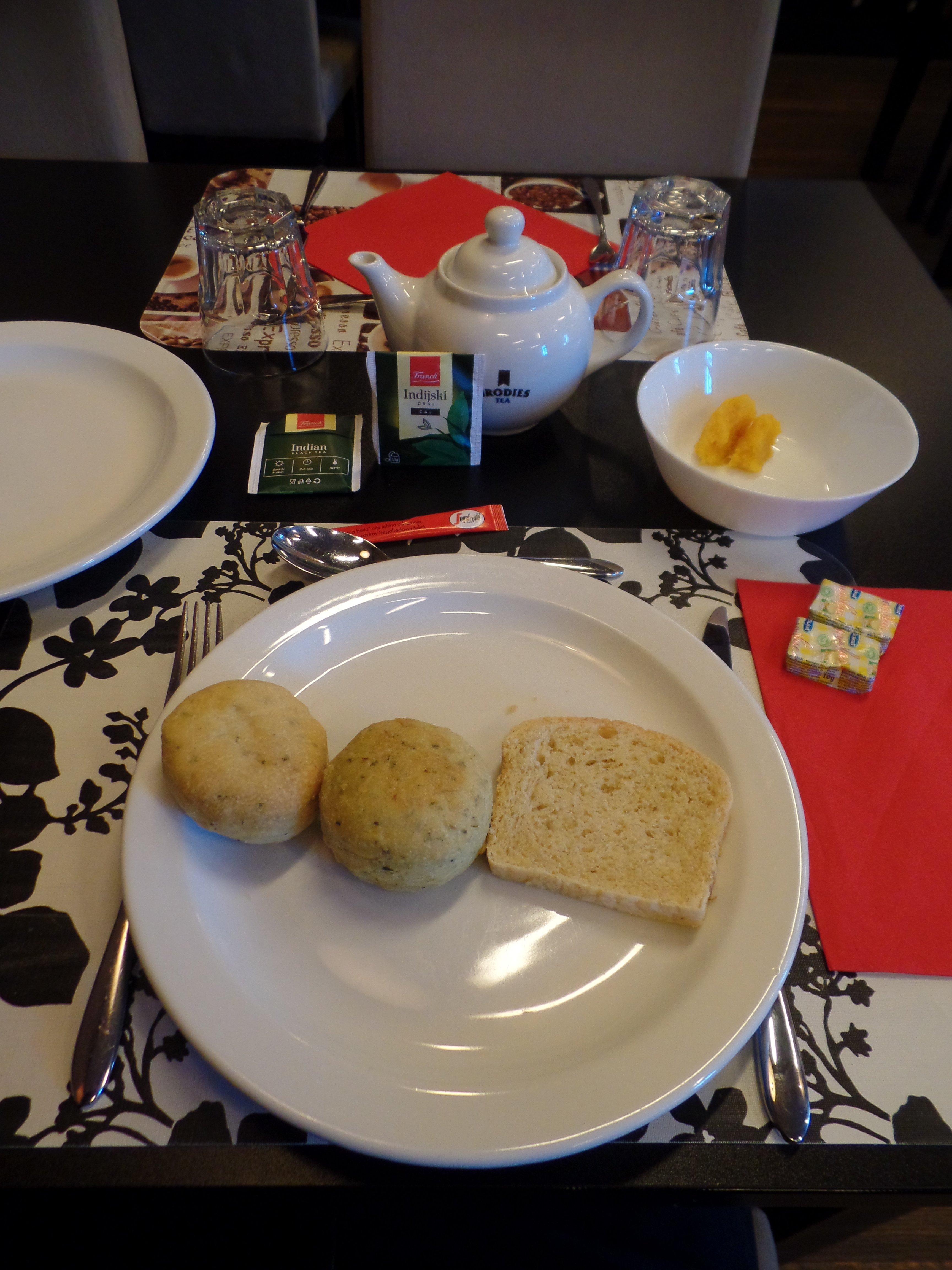 Amfiteatar Hotel-餐饮