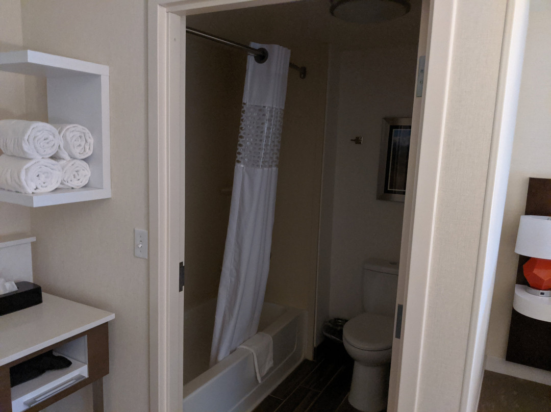 特莱蒙顿希尔顿恒庭酒店主图