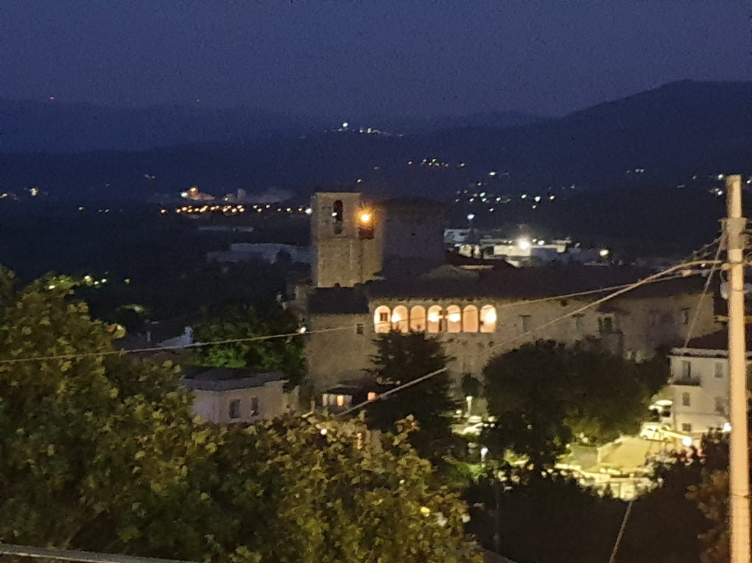 Castello D'Alena-Macchia d'Isernia必去景点