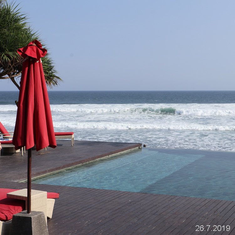 阿玛尔塔海滩卡莱尼亚度假村主图