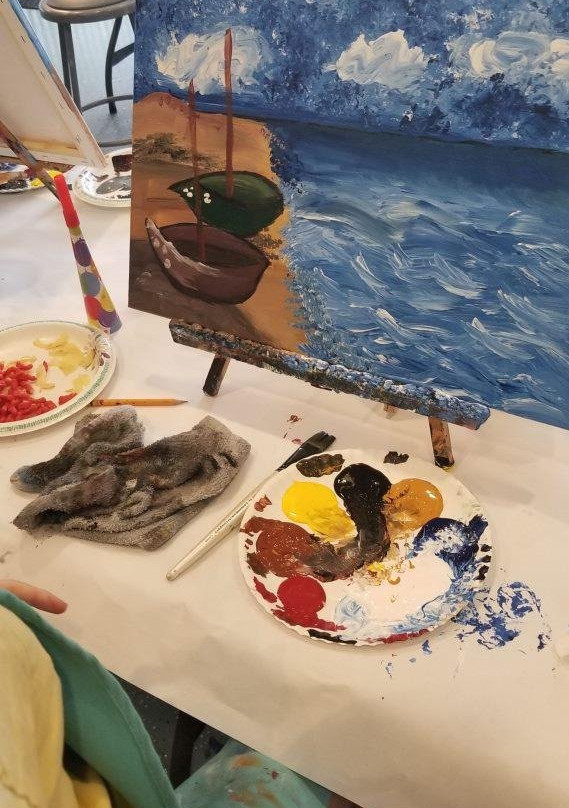 Painting With A Twist-Lone Tree必去景点