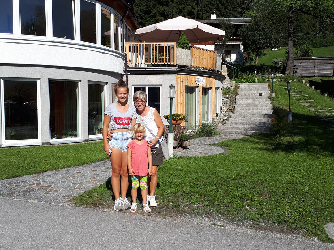 Glüxplatzl Appartements am Wald主图