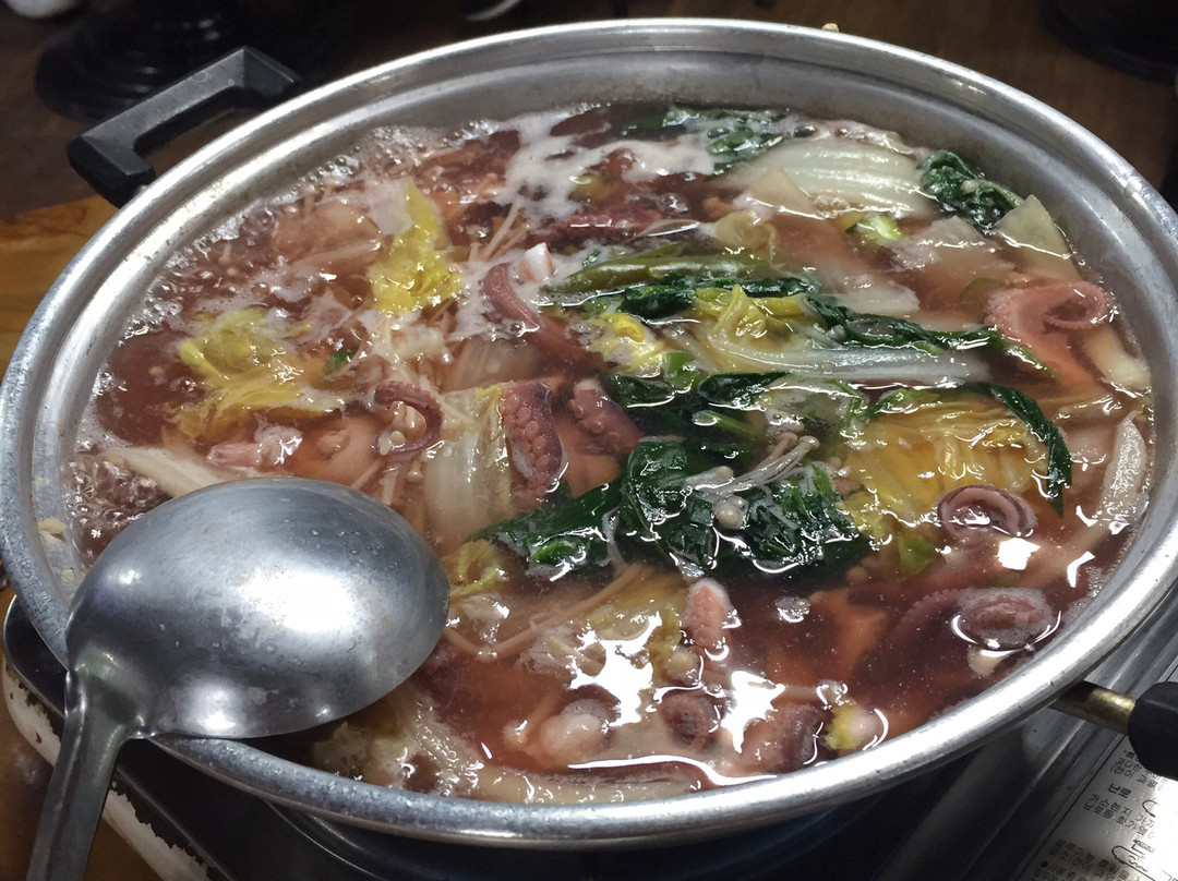 礼山郡餐馆和美食-Cho Beef Leg Bone Firing Webfoot Octopus