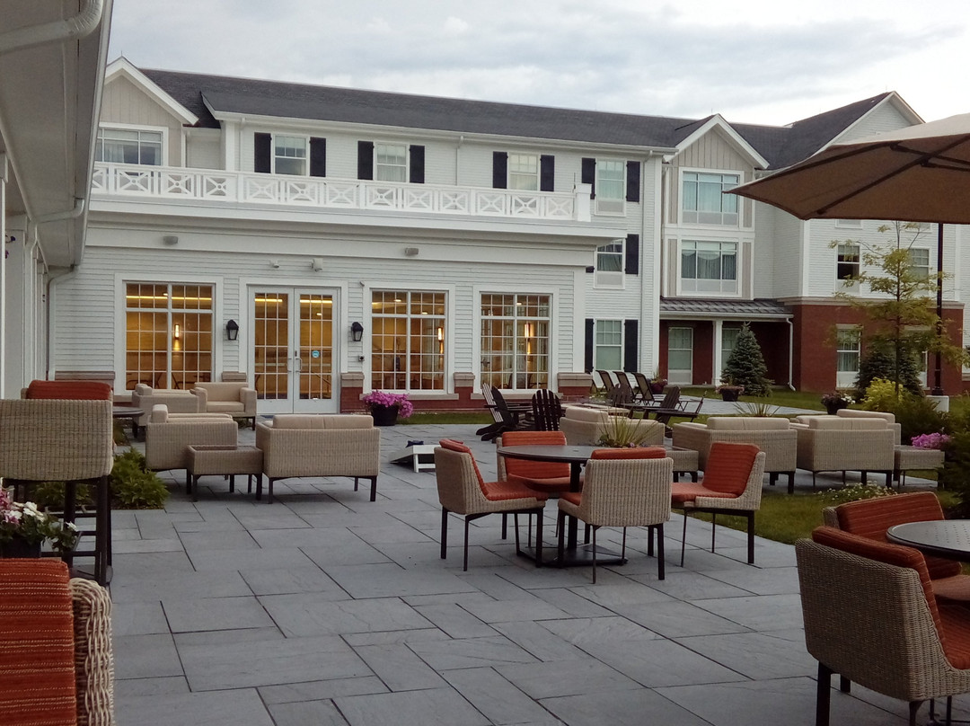 Hampton Inn & Suites Manchester主图