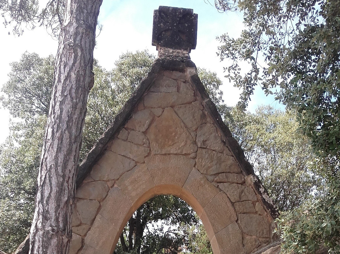 Cemetery of Olius景点图片