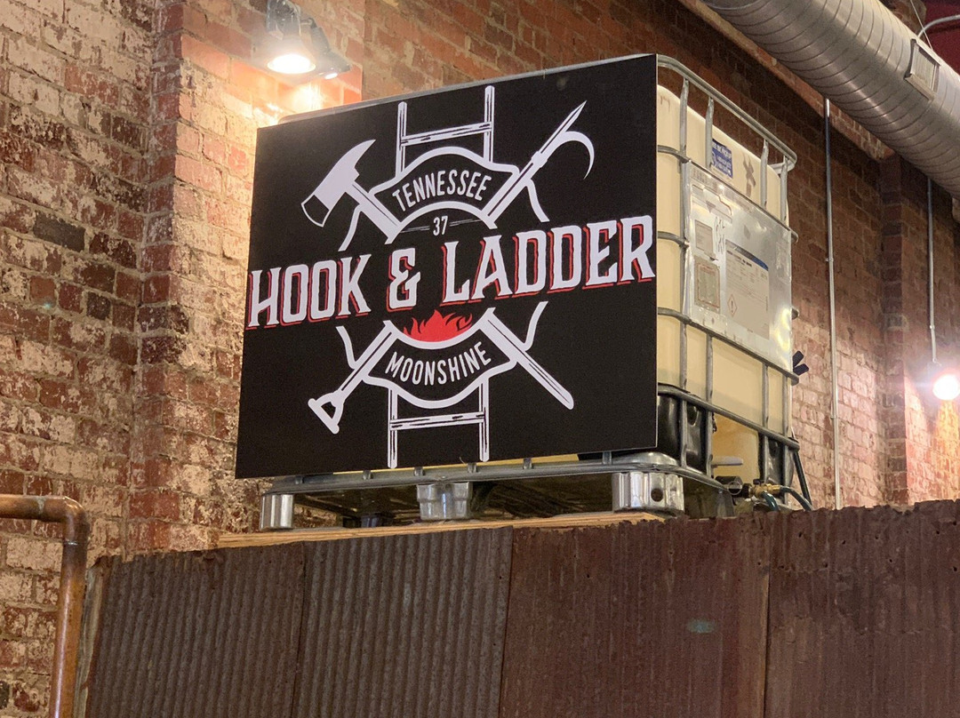 Hook & Ladder Distillery景点图片