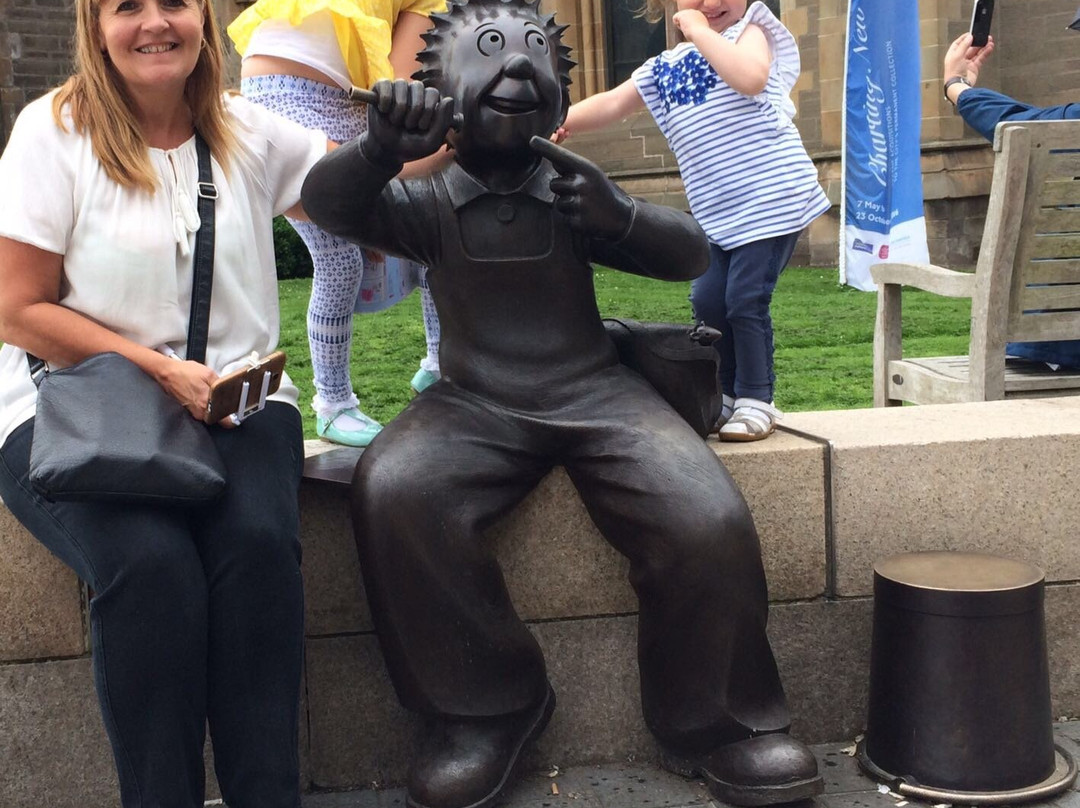 OOR Wullie Bronze Statue-敦提必去景点