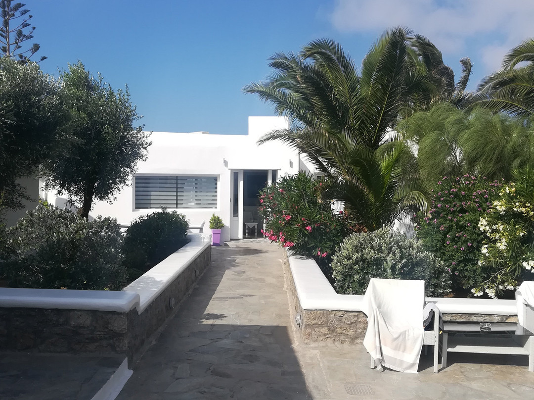 米莱纳酒店主图