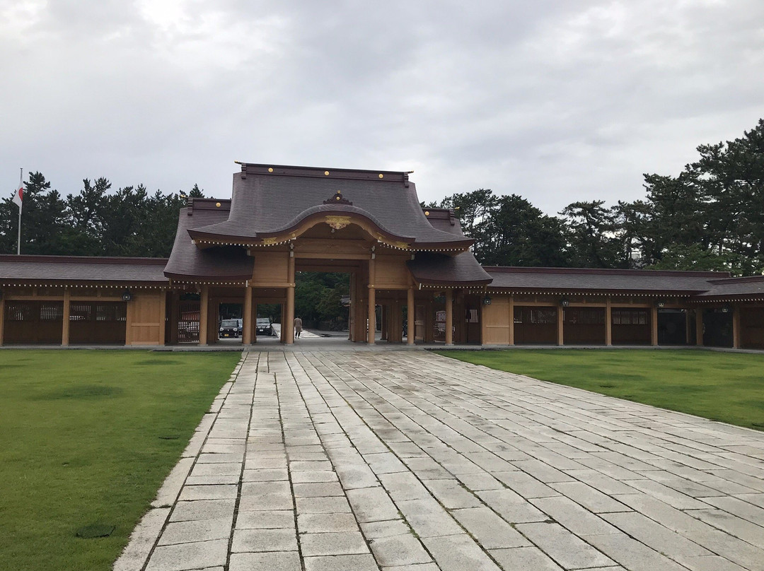 Niigata Gokoku Shrine景点图片