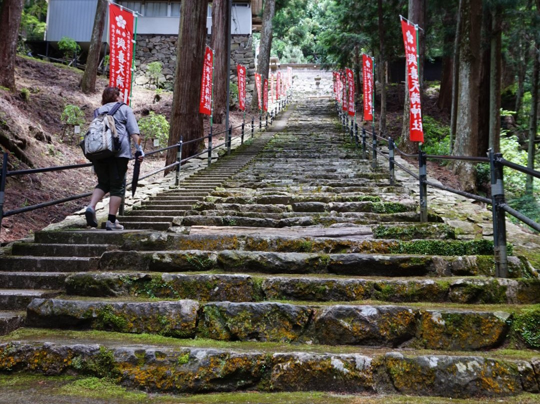 Yokitemman Shrine景点图片