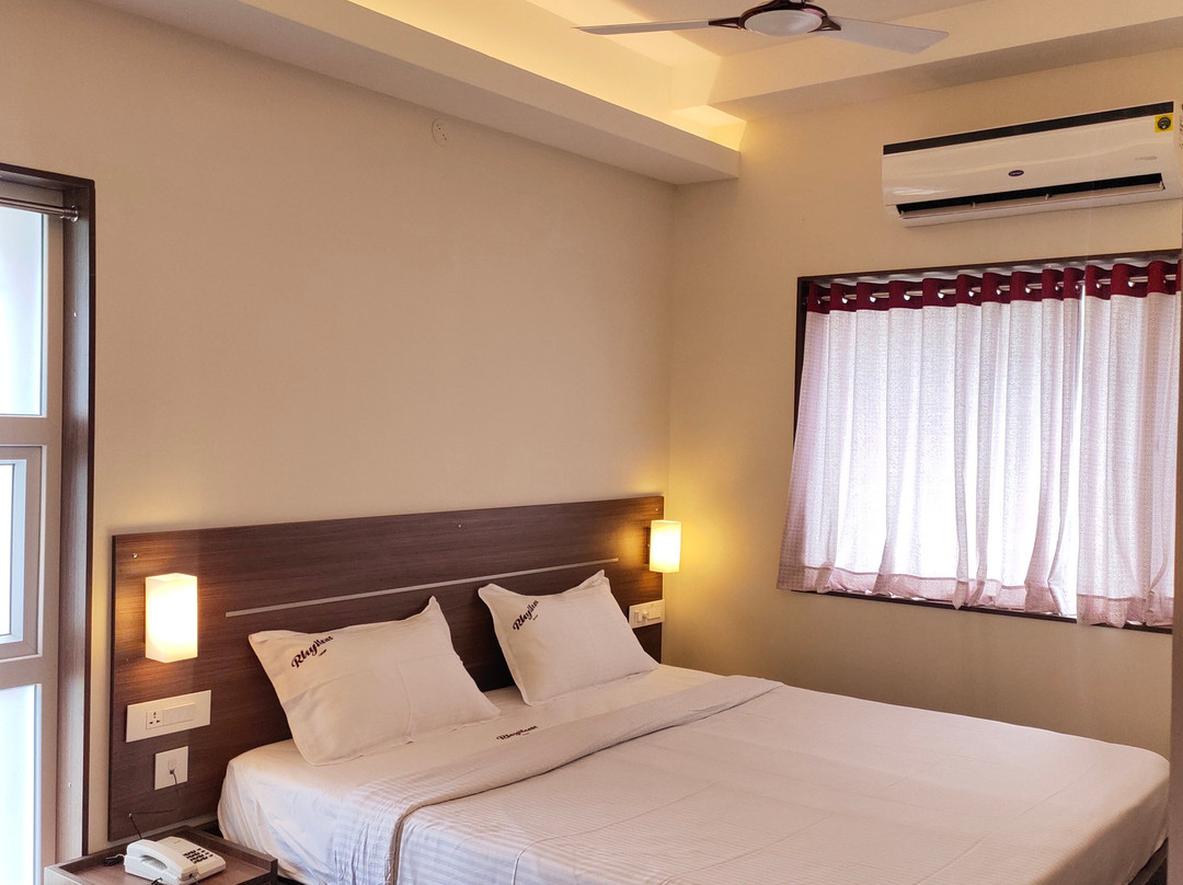 Vayalur酒店住宿-Hotel Rhythm Grand Suite
