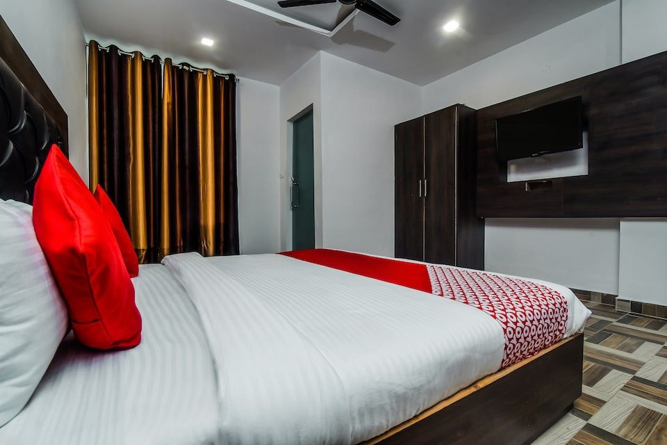 OYO 15806 Hotel Naddi Hills主图