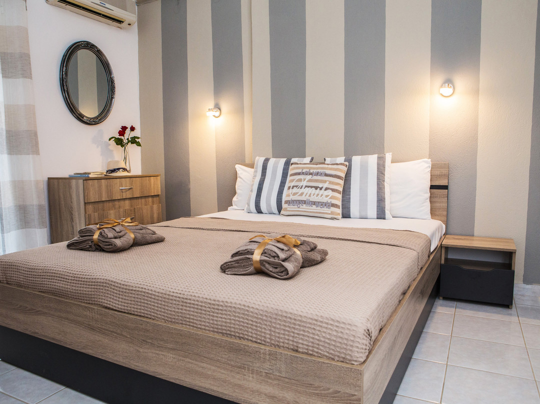 Sunset Apartments主图