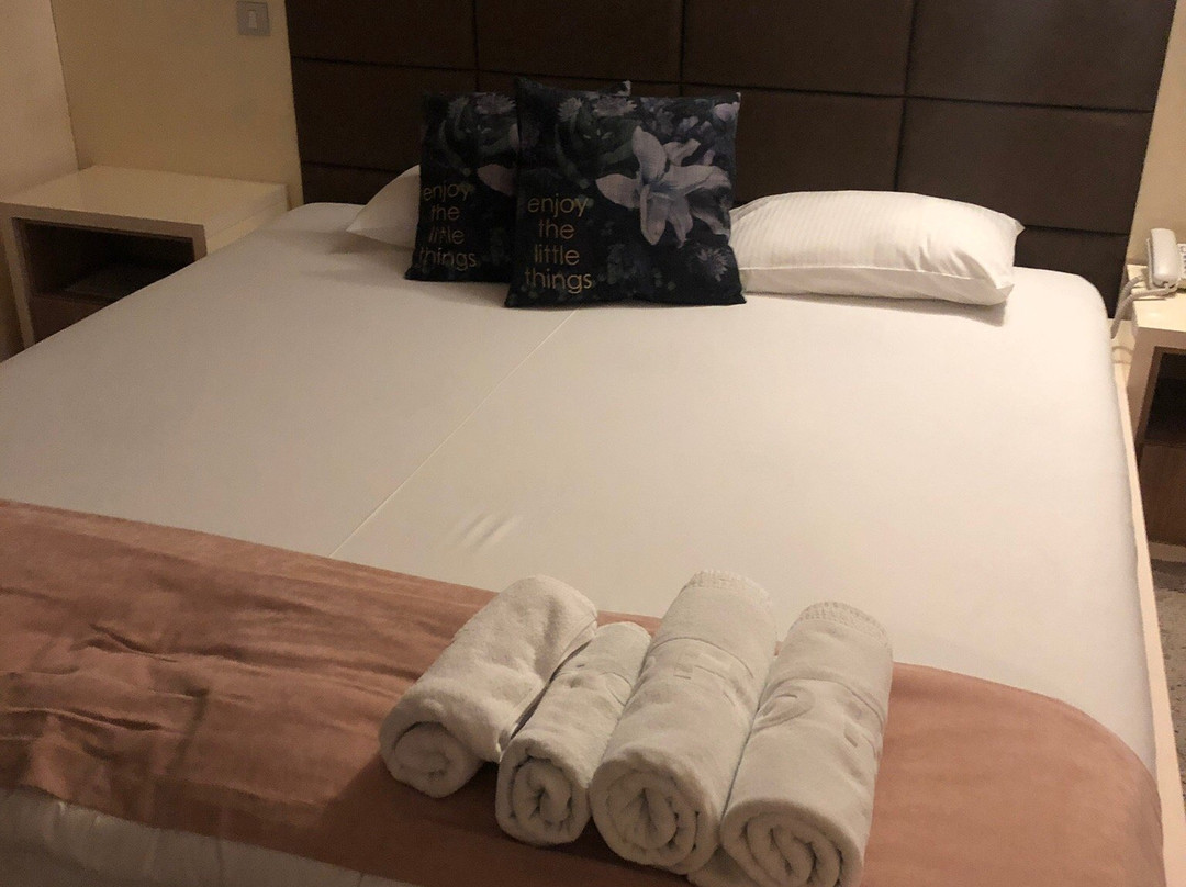 Airport Hotel主图