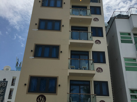 珊瑚海滩水疗大酒店主图