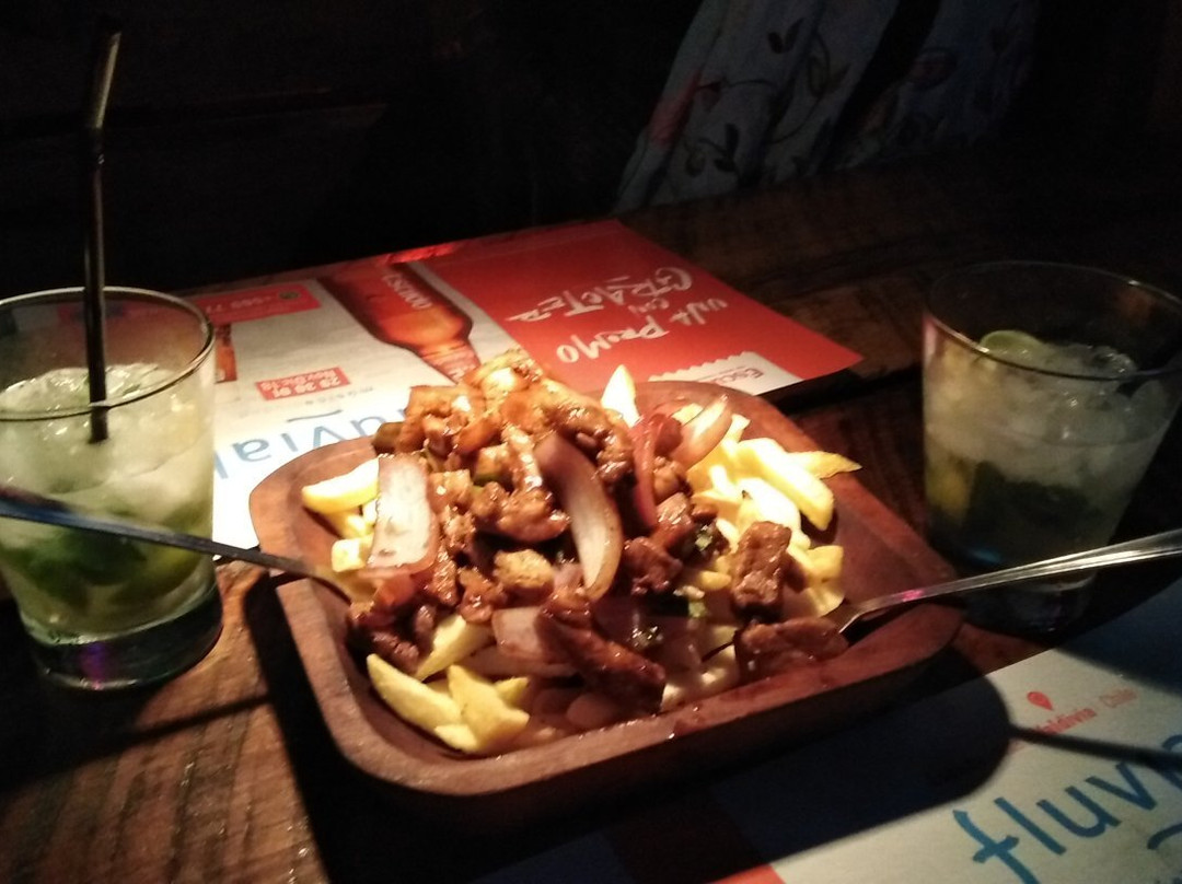 Malalhue餐馆和美食-Barwest Saloon