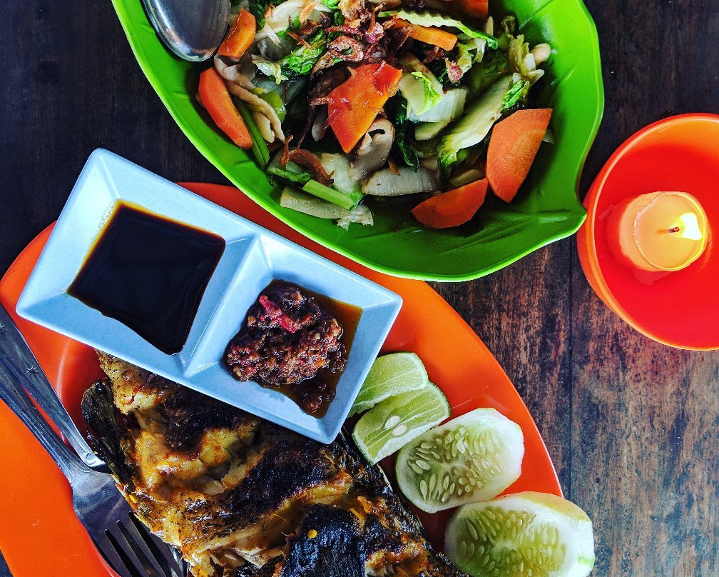 Kutampi Kaler餐馆和美食-Be Pasih Warung