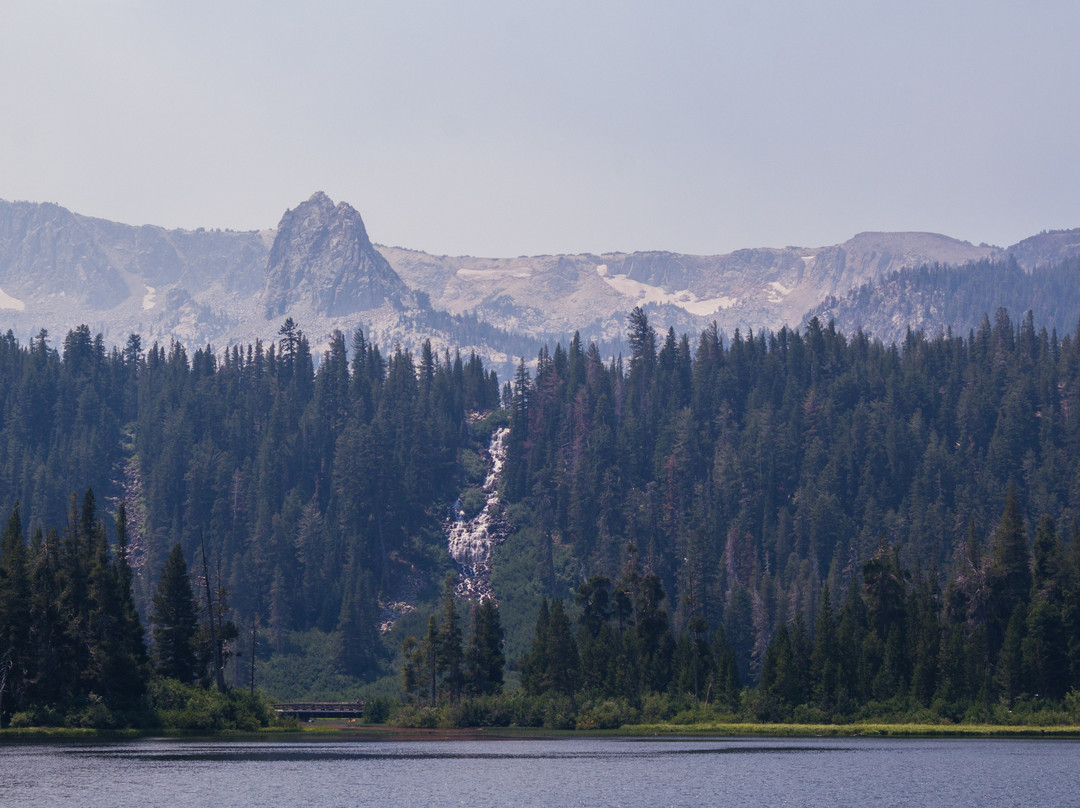 Twin Lakes Trails景点图片