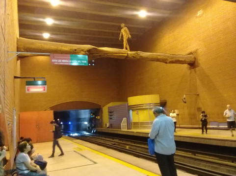 Metro Arte Santiago-圣地亚哥必去景点