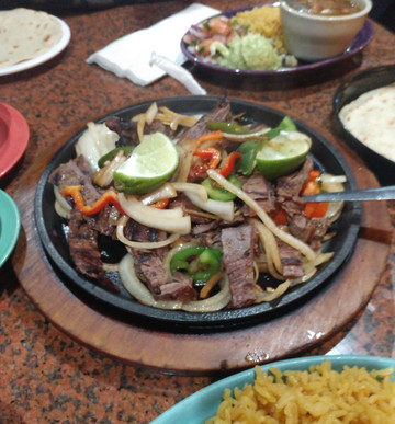 Cloverleaf餐馆和美食-Las Palomas Mexican Restaurant
