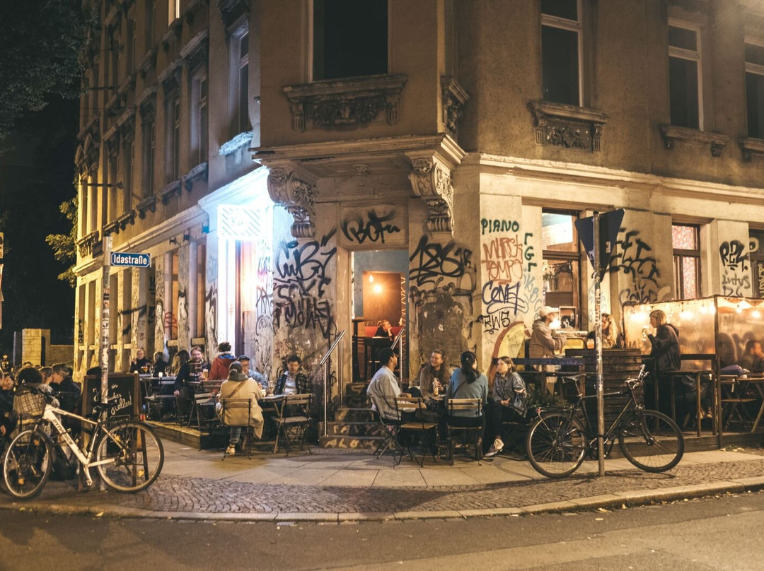 Kune Cafe & bar