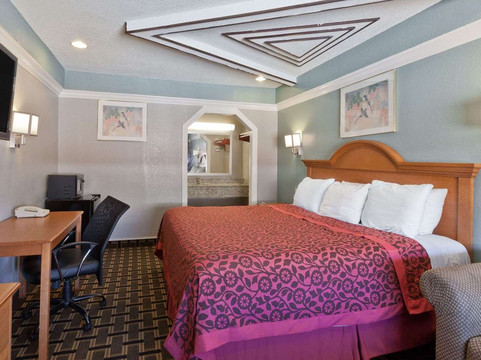 温德姆戴斯酒店-肯尼迪/卡恩斯市主图