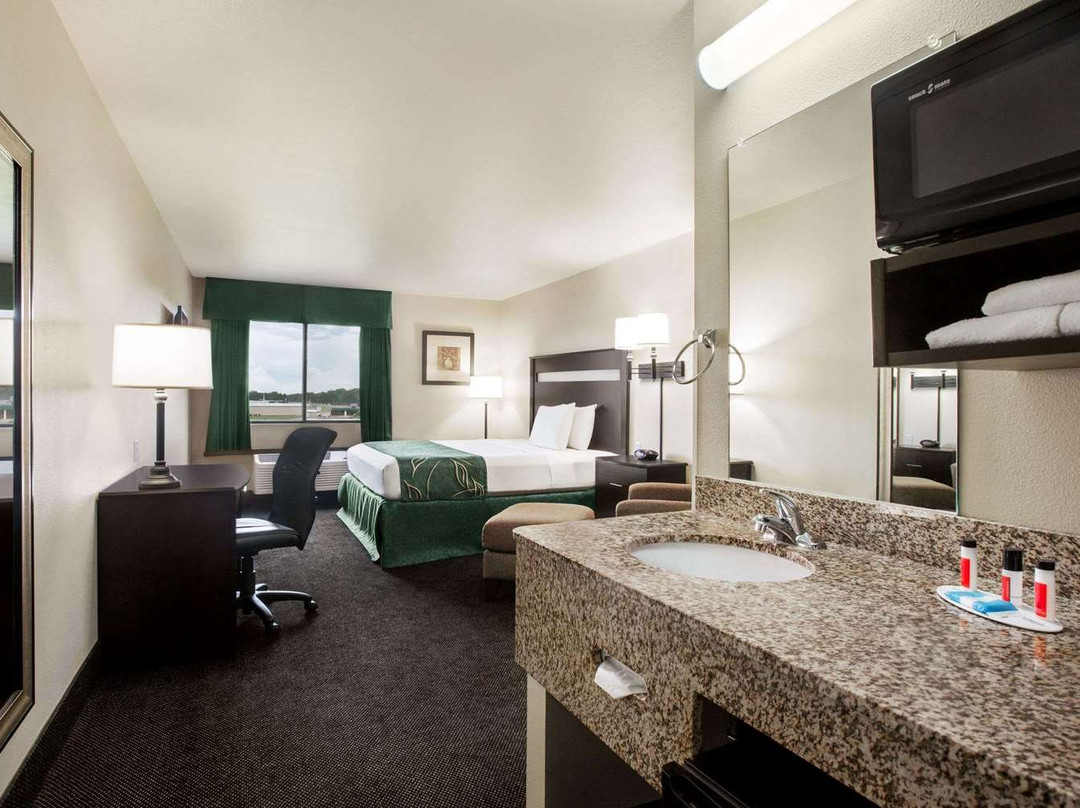 Travelodge by Wyndham Livonia主图