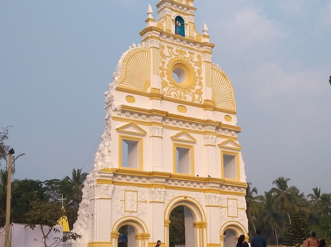 Ruins of Nossa Senhora de Saúde景点图片