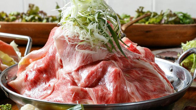 大衆和牛酒場“コンロ家”～ 霜降り和牛鍋と神戸牛ホルモン鉄板焼～代々木店