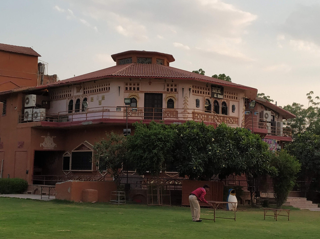 尼亚利哈尼酒店主图