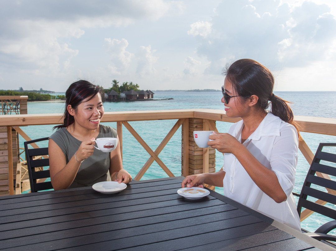 呼拉岛餐馆和美食-Blue Terrace Restaurant