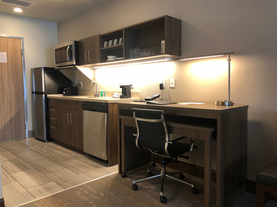 Kodiak Compass Suites主图