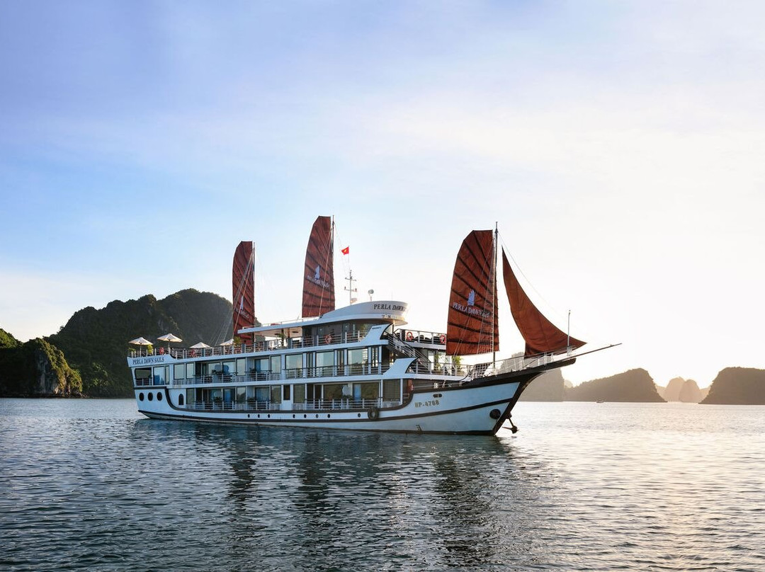 Perla Dawn Sails-海防必去景点