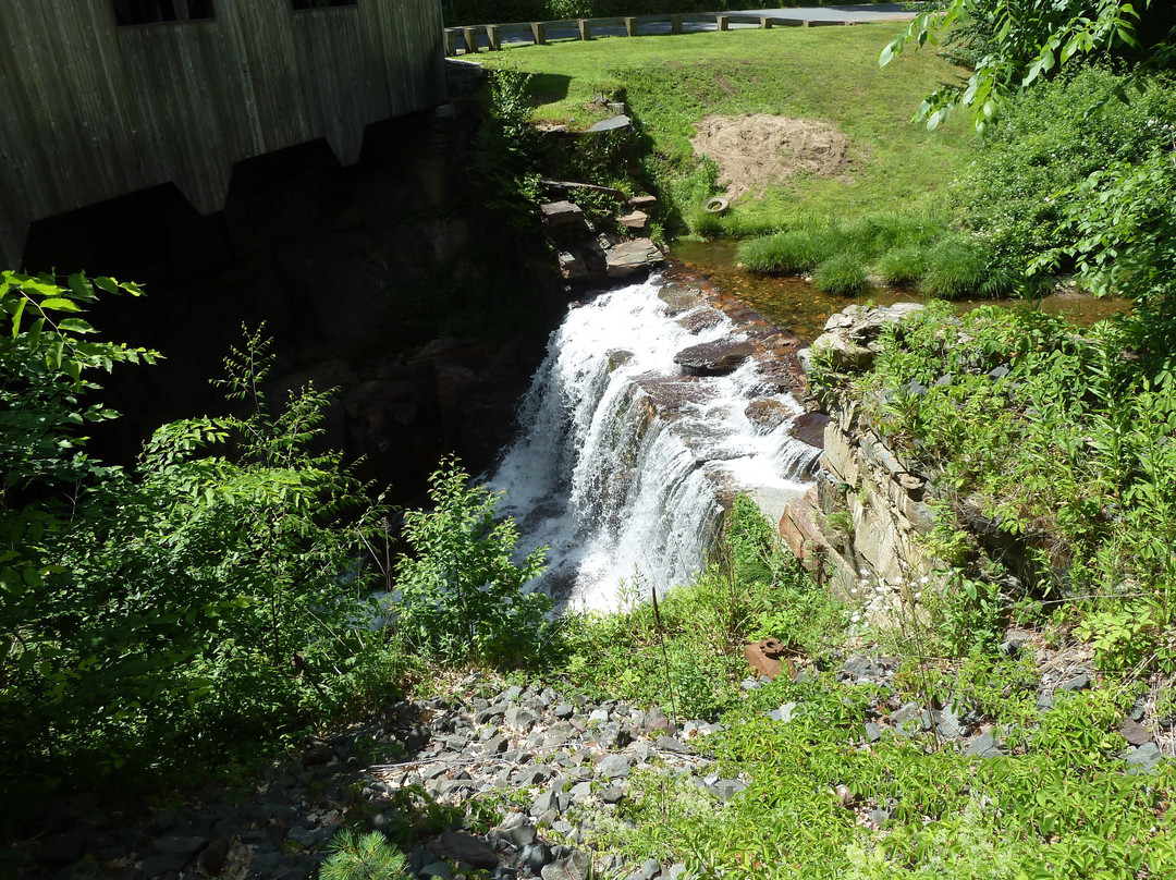 Bissell Covered Bridge-Charlemont必去景点