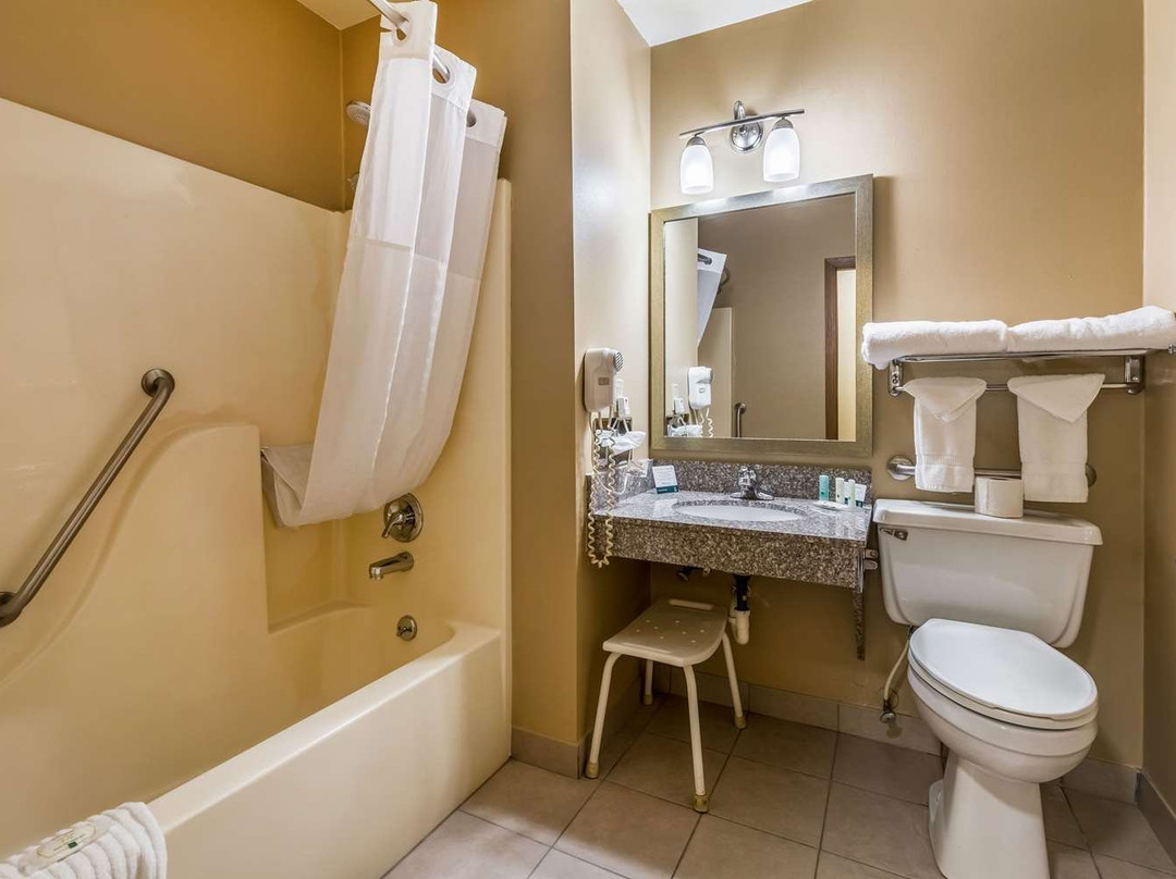 Quality Inn I-74 Batesville主图