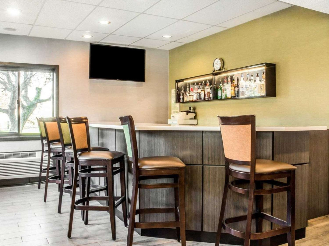 Comfort Inn Jamestown - Falconer主图
