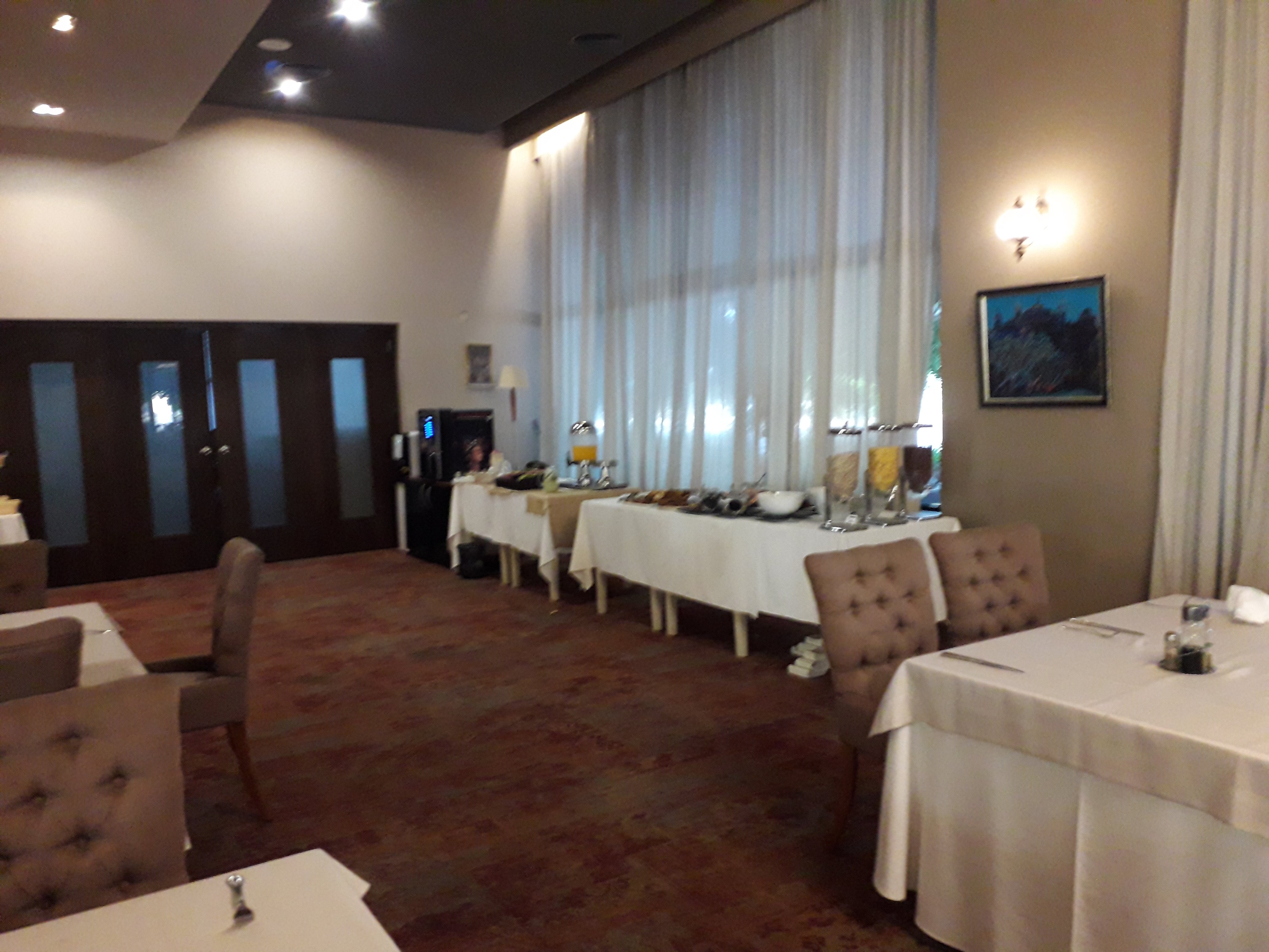 "Plaza" Family hotel-官方