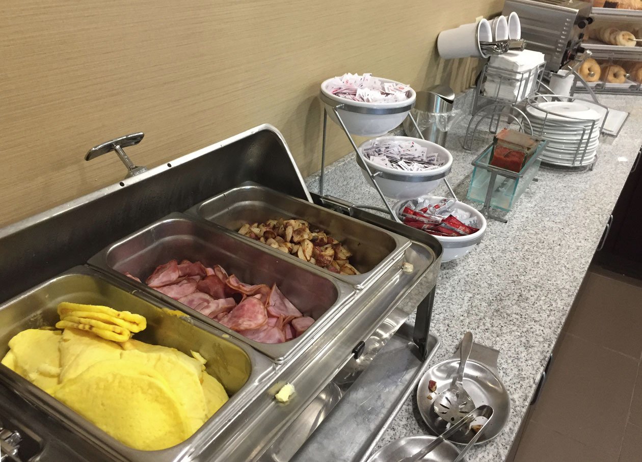 Comfort Inn & Suites Northern Kentucky-餐饮