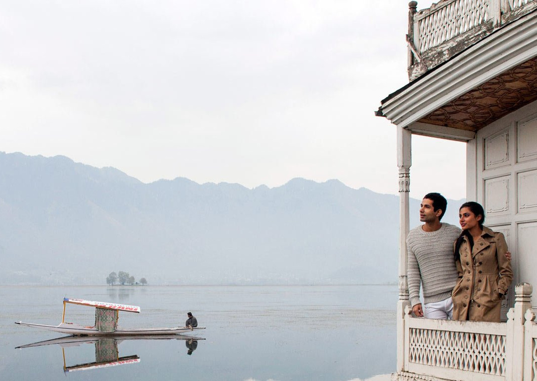 Shiraz Deluxe Houseboat主图