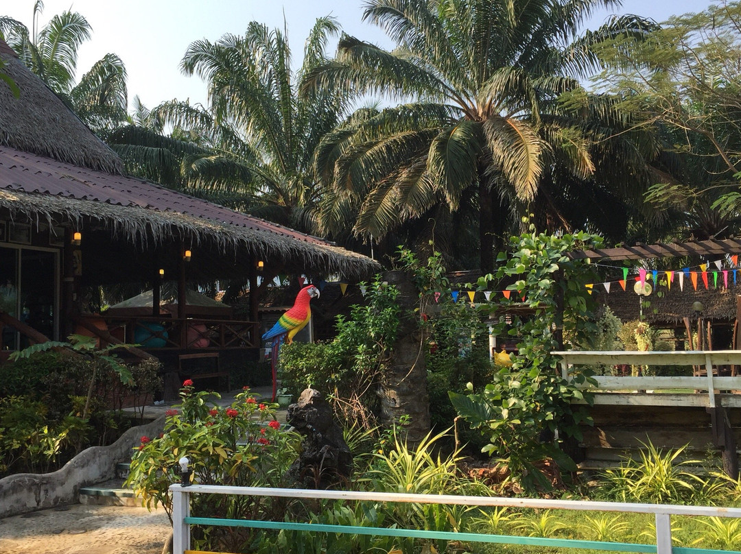 Ingkhao Glamping Resort Huahin主图