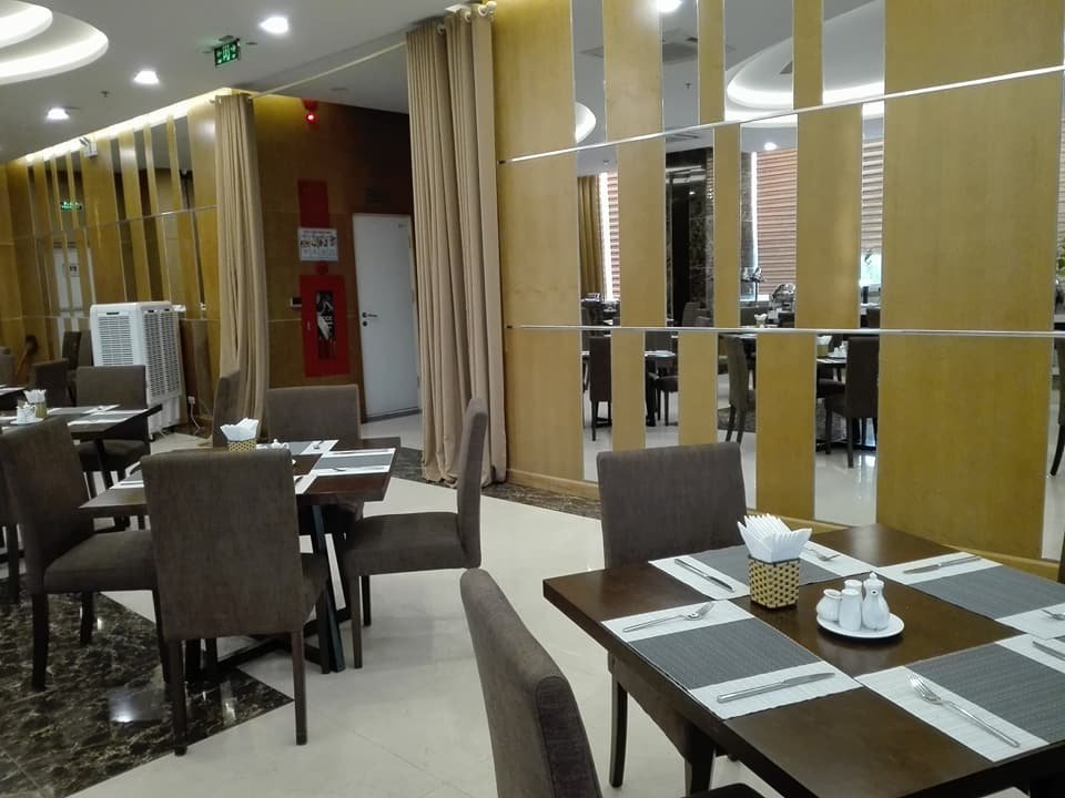 孟青门东酒店-餐饮