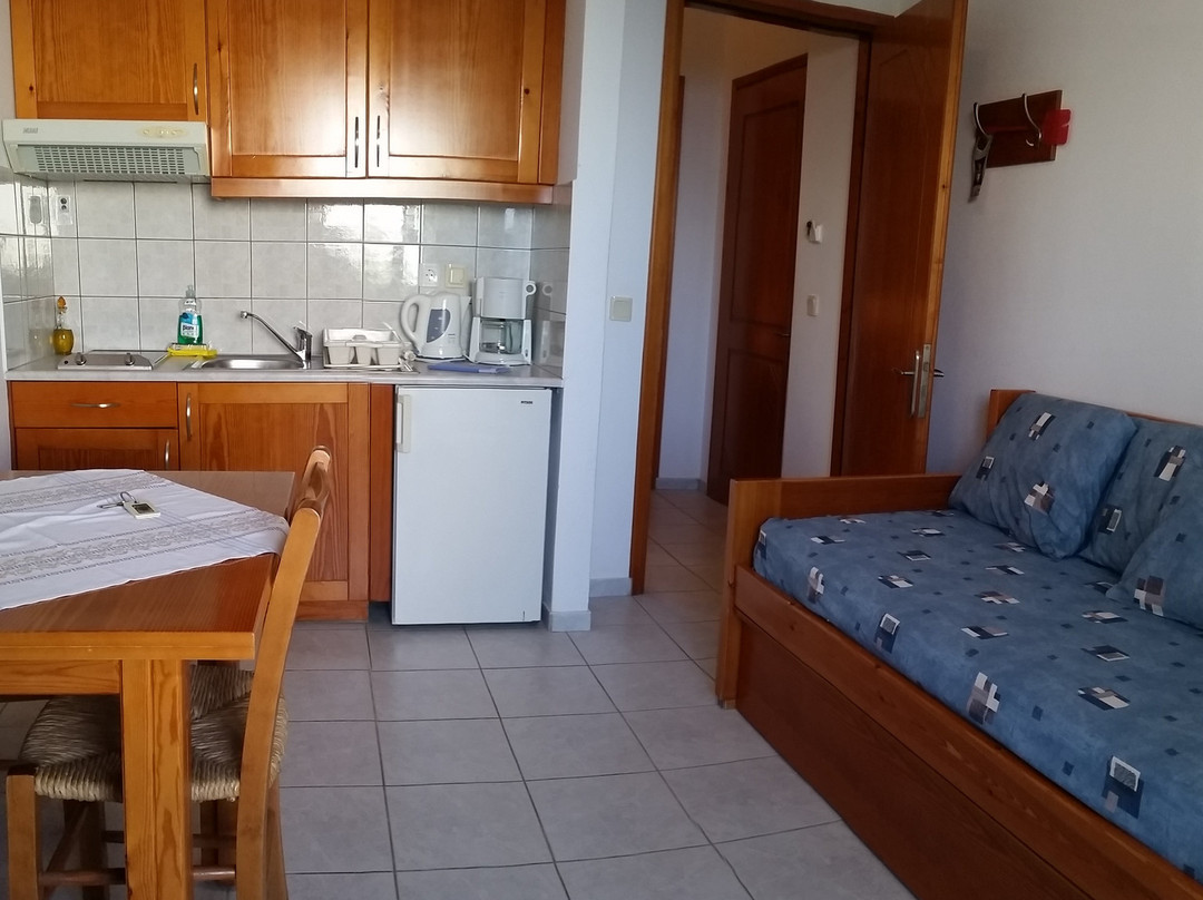 Finikas Apartments