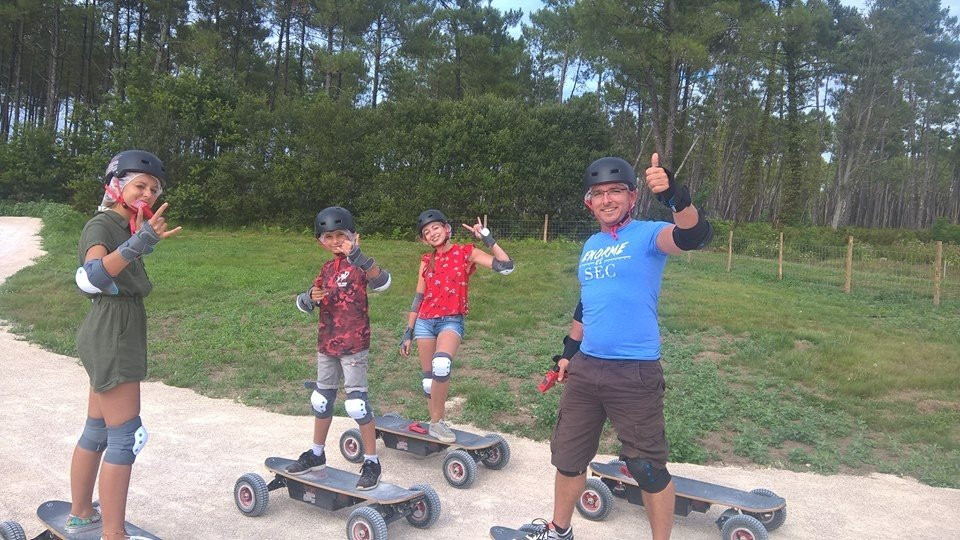 Skate Cross Parc景点图片