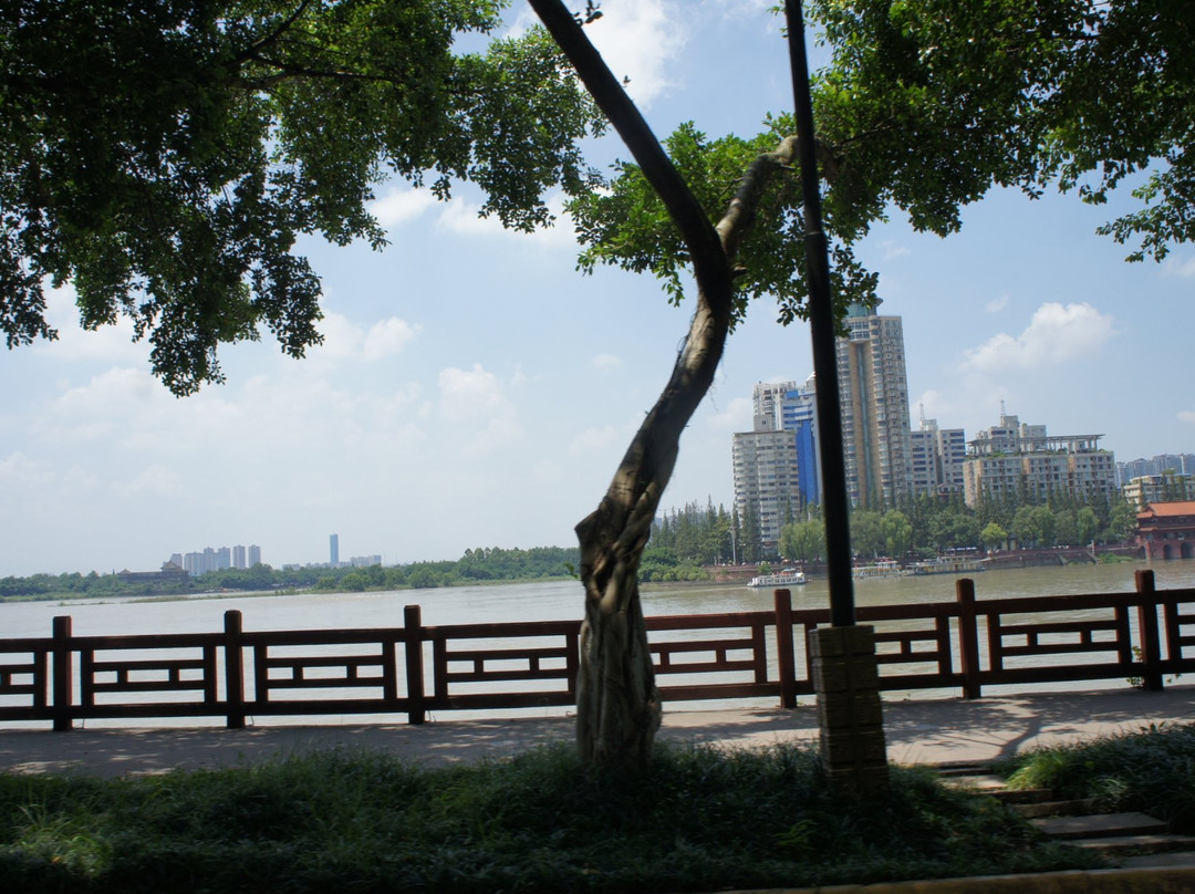 凌云栈道景点图片