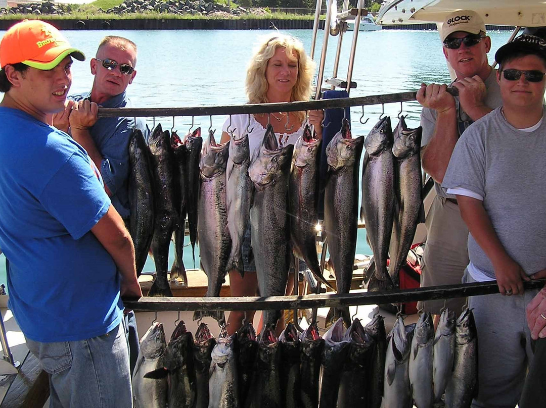 Captain Don’s Charter Service-Waukegan必去景点