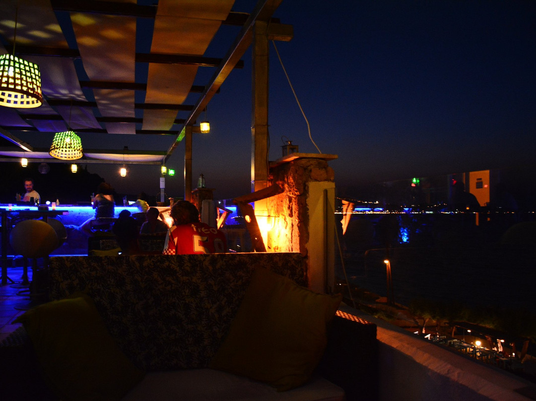 B52 Tiki Bar-扎金索斯必去景点