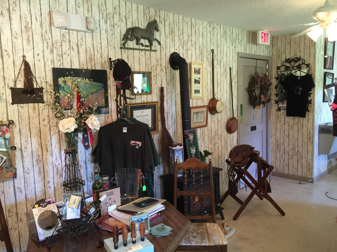 Log Cabin Farm, Vineyard & Winery-Satsuma必去景点