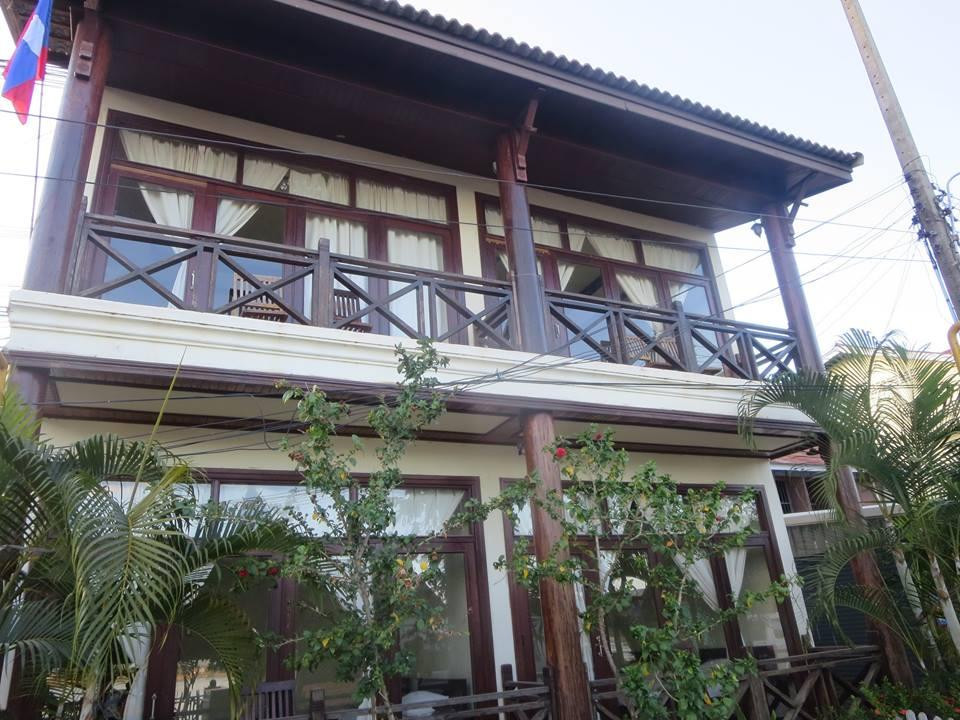 Rattana Riverside Guesthouse